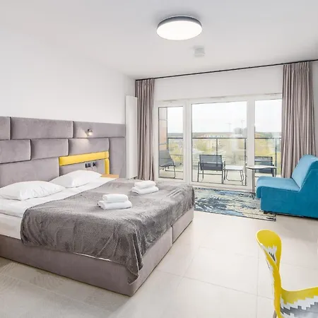 アパート Aquamarina Prima Seaside By The By Renters ミエンジズドロイェ