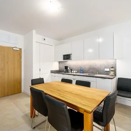 Aquamarina Prima Seaside By The By Renters Appartement